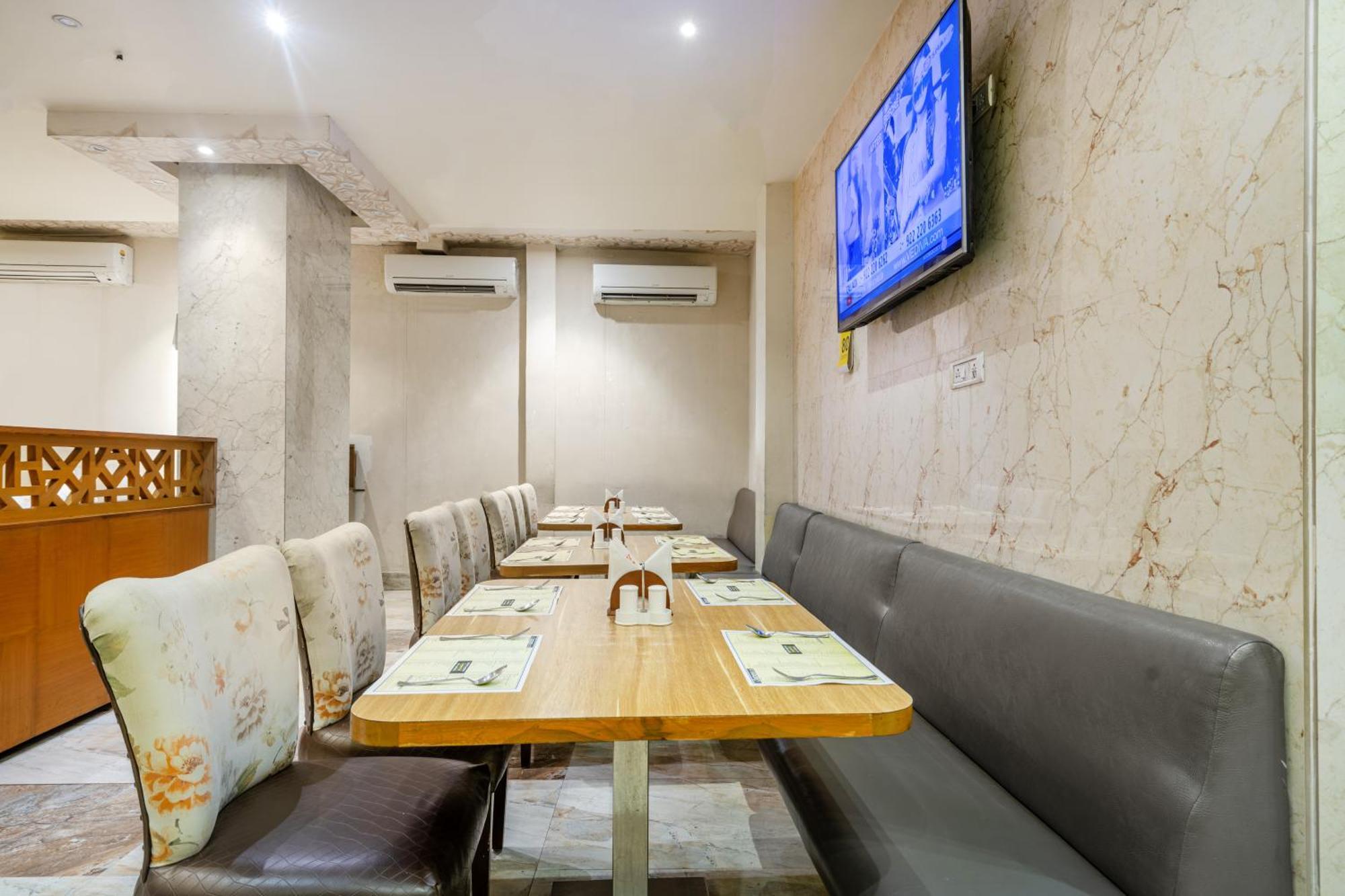 Hotel Chutneys Hyderabad Bagian luar foto