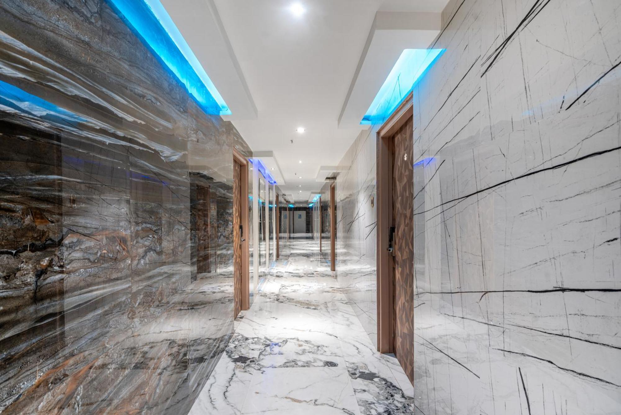 Hotel Chutneys Hyderabad Bagian luar foto